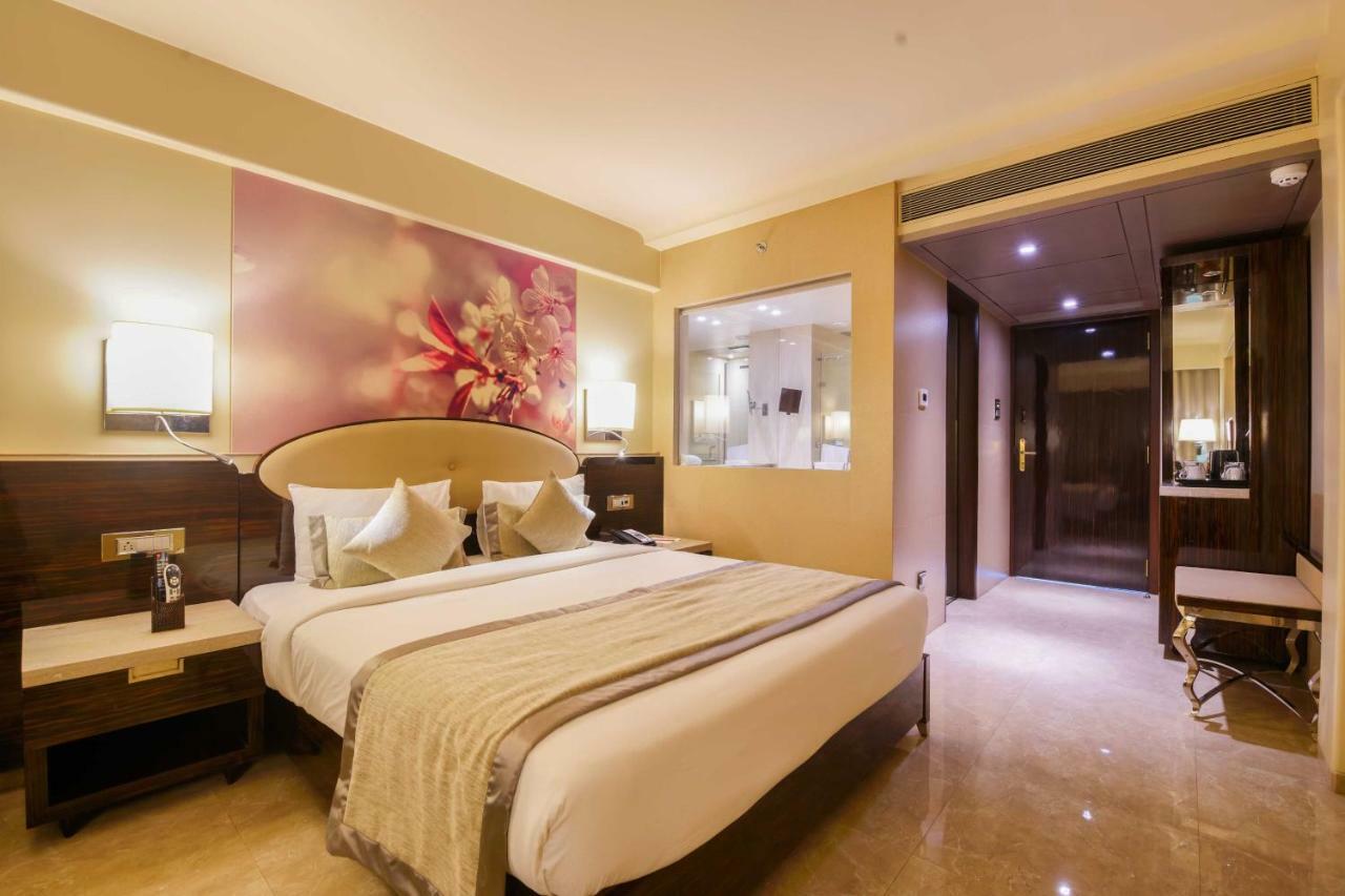 Sai Palace Grand, Malad Bombay Esterno foto